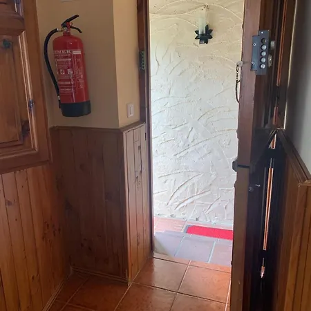 La Casina Del Tazon Apartment
